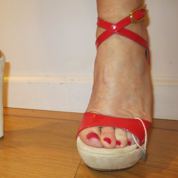 LAST CHANCE NIB CHON Red Leather Patent & Cream Suede SEXY Platform Sandals - Picture 7 of 10